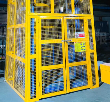 白山货梯可以安装在室外吗